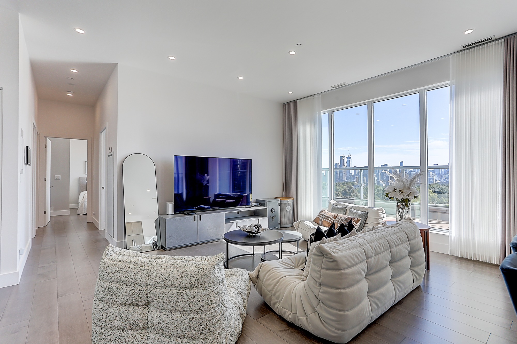Parkwood Residence preview 2
